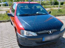 Rot Gebraucht 1998 Peugeot 106 Kleinwagen | 600 €