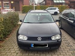 Schwarz Gebraucht 2002 VW Golf IV Kombi | 800 € (Guter Preis)