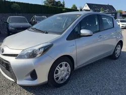 Silber Gebraucht 2013 Toyota Yaris Hybrid Life Limousine | 8.850 € (Fairer Preis)