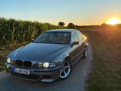 Grau Gebraucht 1996 BMW 528 Limousine | 3.200 € (Fairer Preis)