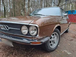 Audi 100