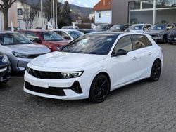 Weiß Gebraucht 2024 Opel Astra Ultimate Limousine | 25.390 € (Etwas zu teuer)