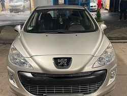 Gold Gebraucht 2008 Peugeot 2008 SUV | 3.500 €
