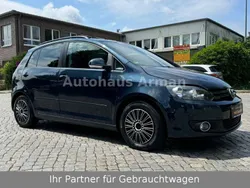 Blau Gebraucht 2011 VW Golf Plus Cross Team Van / Kleinbus | 5.490 € (Guter Preis)
