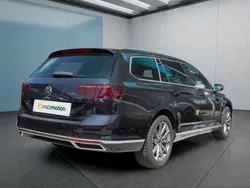 Schwarz Gebraucht 2023 VW Passat GTE Kombi | 31.449 € (Fairer Preis)