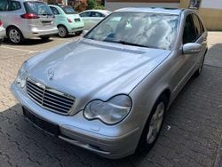Brillantsilber metalliclack Gebraucht 2001 Mercedes C240 Limousine | 1.900 € (Superpreis)