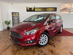 Rot Gebraucht 2016 Ford S-MAX Titanium Van / Kleinbus | 13.499 € (Superpreis)