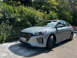 Grau Gebraucht 2017 Hyundai Ioniq Style Limousine | 11.900 € (Guter Preis)