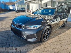 Schwarz Gebraucht 2022 BMW 320 M Sport Kombi | 26.999 € (Fairer Preis)