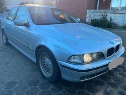 Silber Gebraucht 1998 BMW 523 Limousine | 2.249 € (Superpreis)