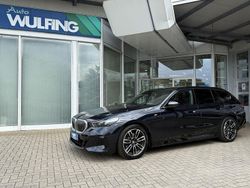 Schwarz Gebraucht 2024 BMW 520 M Sport Kombi | 52.850 € (Fairer Preis)