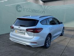Silber Gebraucht 2023 Ford Focus ST-Line X Kombi | 20.799 € (Guter Preis)
