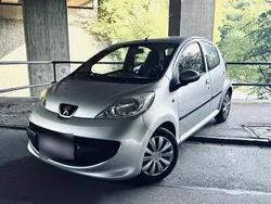 Grau Gebraucht 2008 Peugeot 107 Kleinwagen | 2.850 € (Teuer)