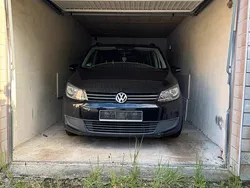 Schwarz Gebraucht 2011 VW Touran Van / Kleinbus | 6.800 € (Guter Preis)
