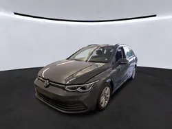 Grau Gebraucht 2023 VW Golf VIII Kombi | 30.850 € (Etwas zu teuer)