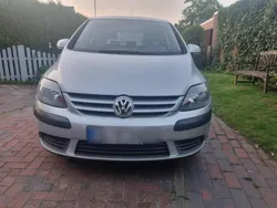 Silber Gebraucht 2006 VW Golf Plus Cross Trendline Van / Kleinbus | 3.900 €