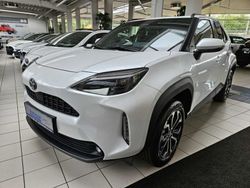 Platinumweiß perleffekt Neu 2025 Toyota Yaris Cross Active SUV | 28.890 € (Guter Preis)