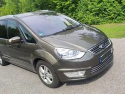 Grün Gebraucht 2010 Ford Galaxy Titanium Van / Kleinbus | 8.200 € (Fairer Preis)