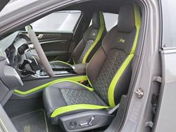 Grau Gebraucht 2024 Audi RS6 Exclusive Limousine | 109.900 €