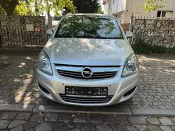 Silber Gebraucht 2012 Opel Zafira Family Van / Kleinbus | 3.999 € (Superpreis)