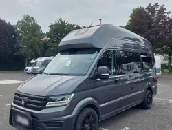 Grau Gebraucht 2022 VW California California Van | 57.350 € (Teuer)