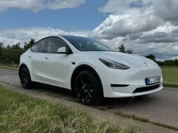 Weiß Gebraucht 2022 Tesla Model Y Long Range SUV | 32.990 € (Fairer Preis)