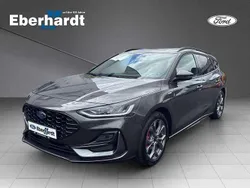 Magneticgrau (metallic) Gebraucht 2023 Ford Focus ST-Line Kombi | 20.990 € (Guter Preis)