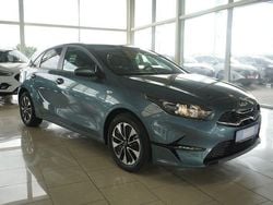 Pentametal Neu 2025 Kia Ceed Limousine | 21.909 € (Guter Preis)