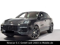 Chromitschwarzmetallic (0e) Gebraucht 2024 Porsche Cayenne SUV | 113.038 €