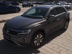 Grau Neu 2024 VW T-Roc Move SUV | 37.389 € (Fairer Preis)