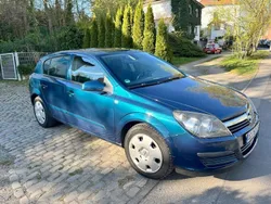 Grün Gebraucht 2006 Opel Astra Limousine | 3.490 € (Etwas zu teuer)
