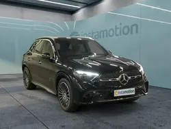 Schwarz Gebraucht 2024 Mercedes GLC220 AMG SUV | 65.180 € (Fairer Preis)