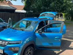Blau Gebraucht 2022 Dacia Spring Essentiel Kleinwagen | 9.450 € (Fairer Preis)