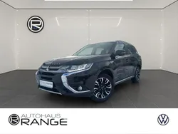 Schwarz Gebraucht 2018 Mitsubishi Outlander P-HEV Plus SUV | 19.380 € (Fairer Preis)