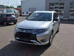 Sterlingsilber (m) Gebraucht 2021 Mitsubishi Outlander P-HEV Plus SUV | 20.990 € (Guter Preis)