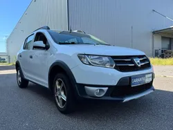 Weiß Gebraucht 2014 Dacia Sandero Prestige Kleinwagen | 3.999 € (Guter Preis)
