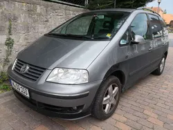 Grau Gebraucht 2005 VW Sharan Van / Kleinbus | 1.967 € (Etwas zu teuer)
