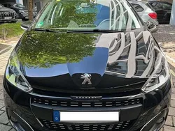 Schwarz Gebraucht 2017 Peugeot 208 Style Kleinwagen | 9.980 € (Teuer)
