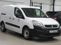 Weiß Gebraucht 2017 Peugeot Partner Van / Kleinbus | 4.990 € (Etwas zu teuer)