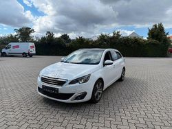 Weiß Gebraucht 2014 Peugeot 308 Allure Kombi | 4.700 € (Guter Preis)