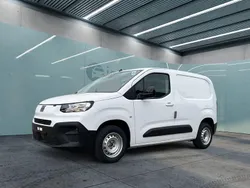 Weiß Gebraucht 2024 Fiat Doblò Van / Kleinbus | 23.299 € (Fairer Preis)