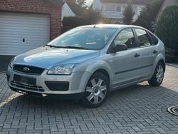 Grau Gebraucht 2005 Ford Focus Kleinwagen | 799 € (Superpreis)