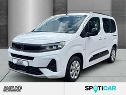 Lackierung weiss icy/typ ausse Gebraucht 2024 Opel Combo Life Van / Kleinbus | 30.990 € (Teuer)