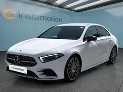 Weiß Gebraucht 2019 Mercedes A220 Limousine | 25.799 € (Teuer)
