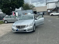 Silber Gebraucht 2010 Mercedes 200 Limousine | 8.900 €