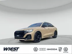 Sakhirgold metallic Gebraucht 2024 Audi Q8 Ambiente SUV | 87.950 € (Teuer)