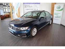 Aquamarinblau (metallic) Gebraucht 2019 VW Passat Limousine | 27.358 € (Teuer)