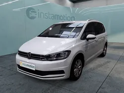 Weiß Gebraucht 2024 VW Touran Comfortline Van / Kleinbus | 35.500 € (Etwas zu teuer)