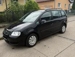 Schwarz Gebraucht 2003 VW Touran Van / Kleinbus | 6.500 €