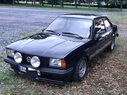 Schwarz Gebraucht 1981 Opel Ascona Limousine | 23.900 €